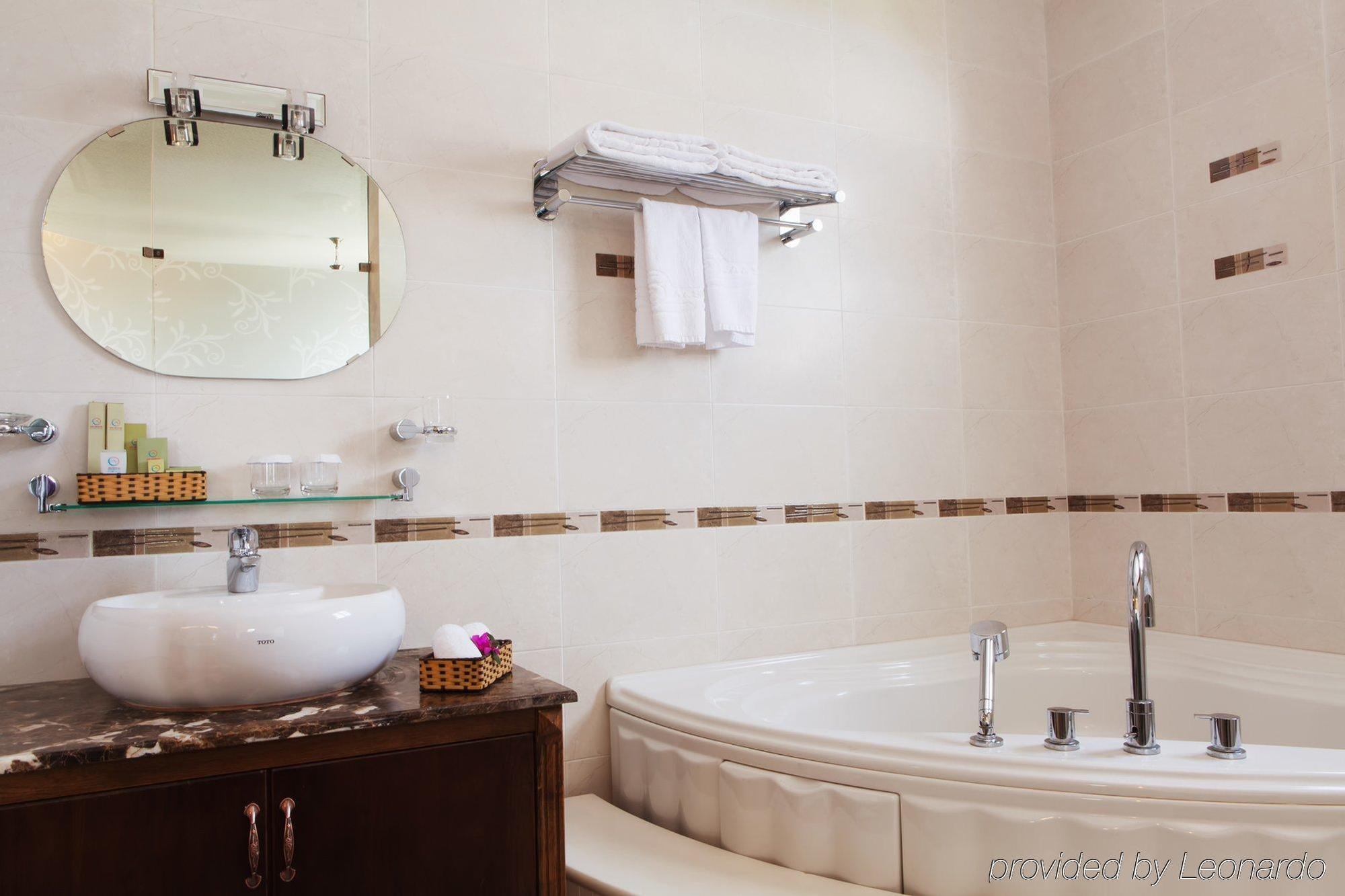 The Sun Hotel Nha Trang Esterno foto